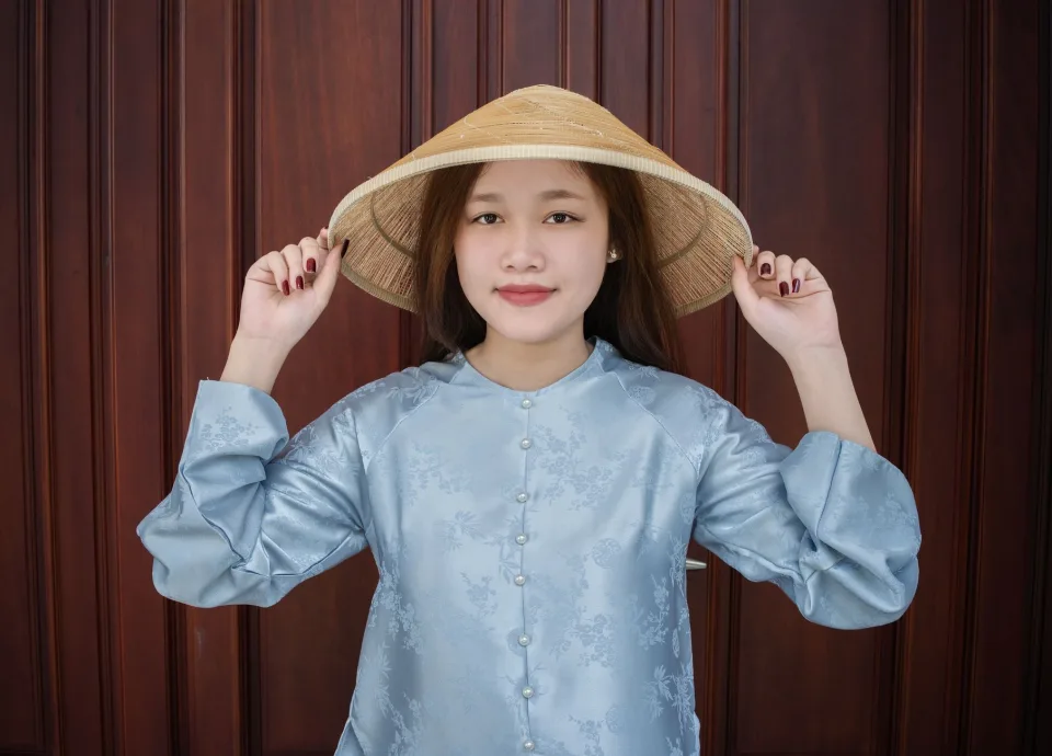 Ảnh chân dung Bùi Thị Hóa 96